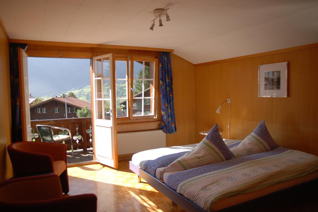 Ferienwohnung Chalet Tuftbach Grindelwald Zimmer foto
